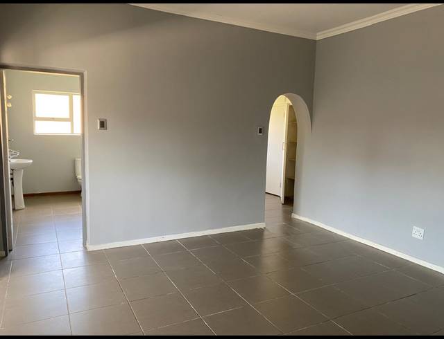 1,460M² OFFICE FOR SALE IN BENONI AH